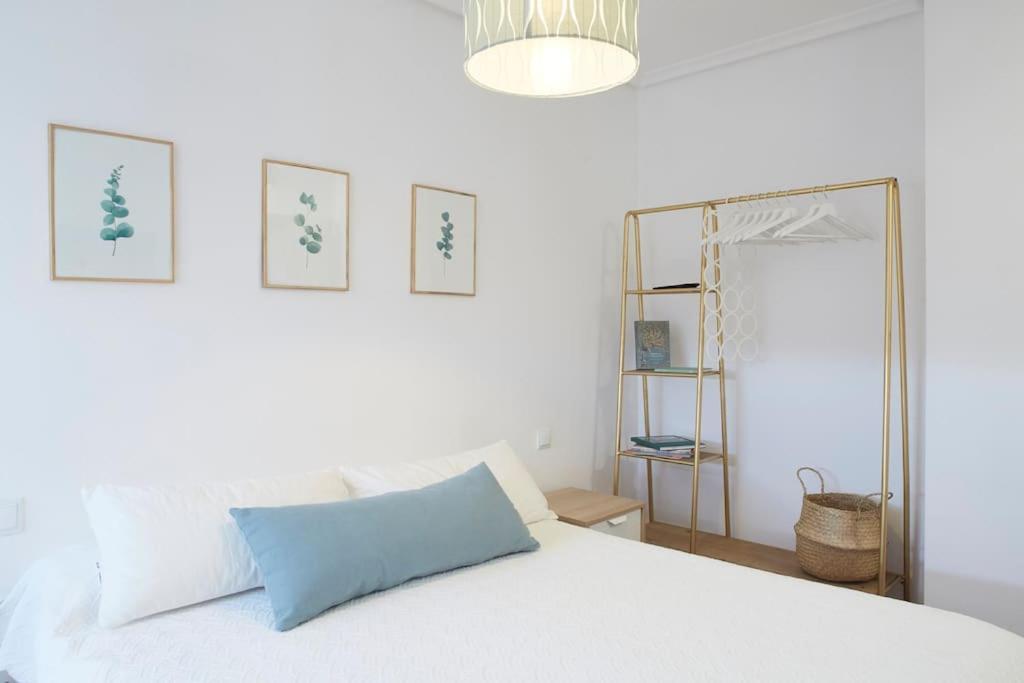 Apartamento Con Terraza A Un Paso De La Playa ヒホン エクステリア 写真